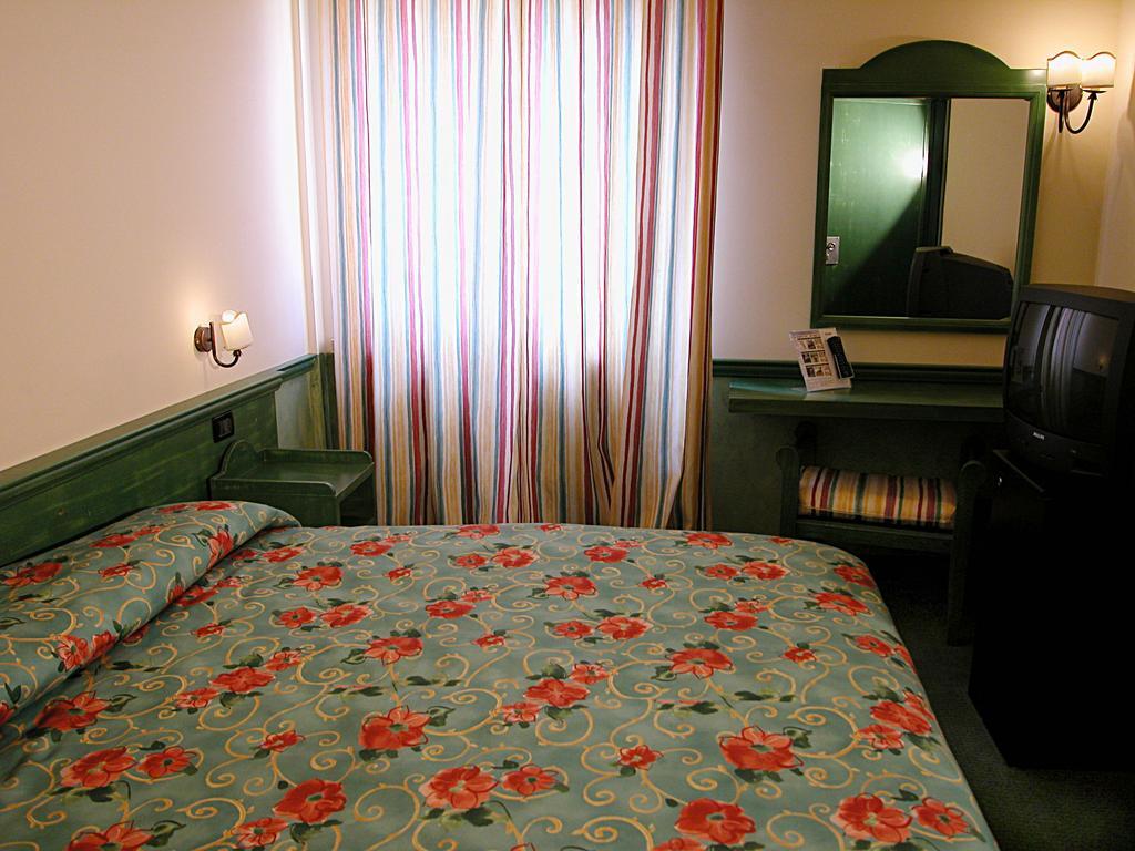 Acos Marsala City Hotel Zimmer foto